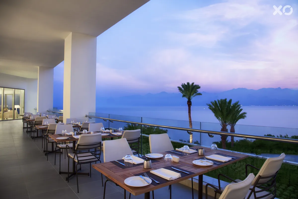 Akra Hotel