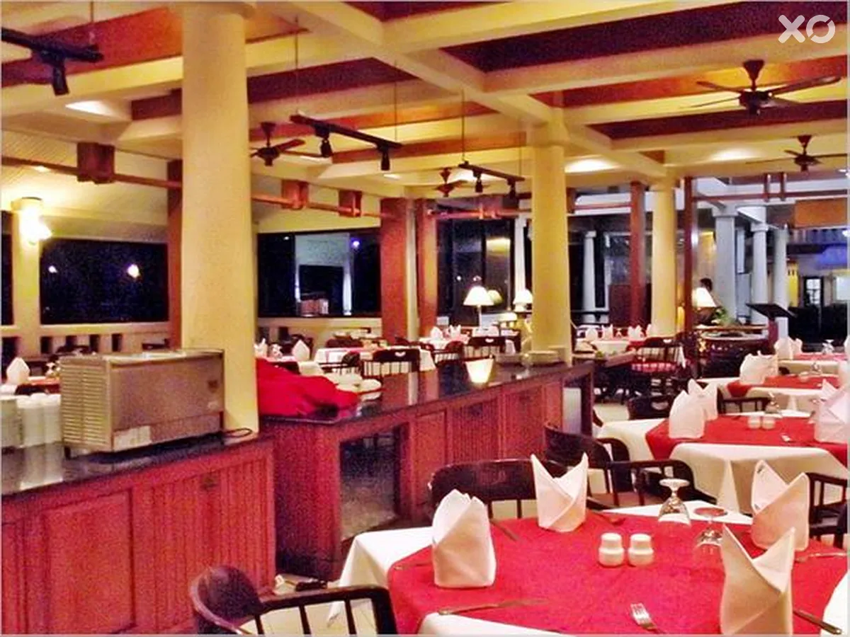 Patong Leelavadee Hua Ting Holiday Inn Пхукет