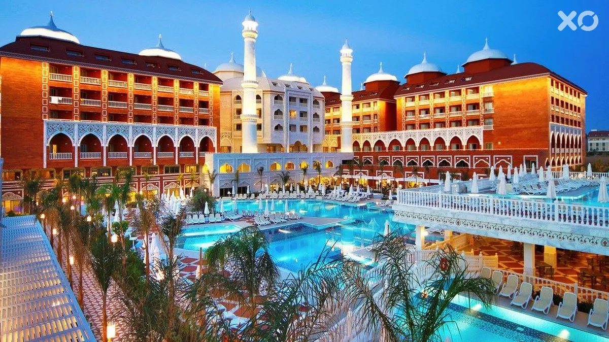 Royal Taj Mahal Hotel