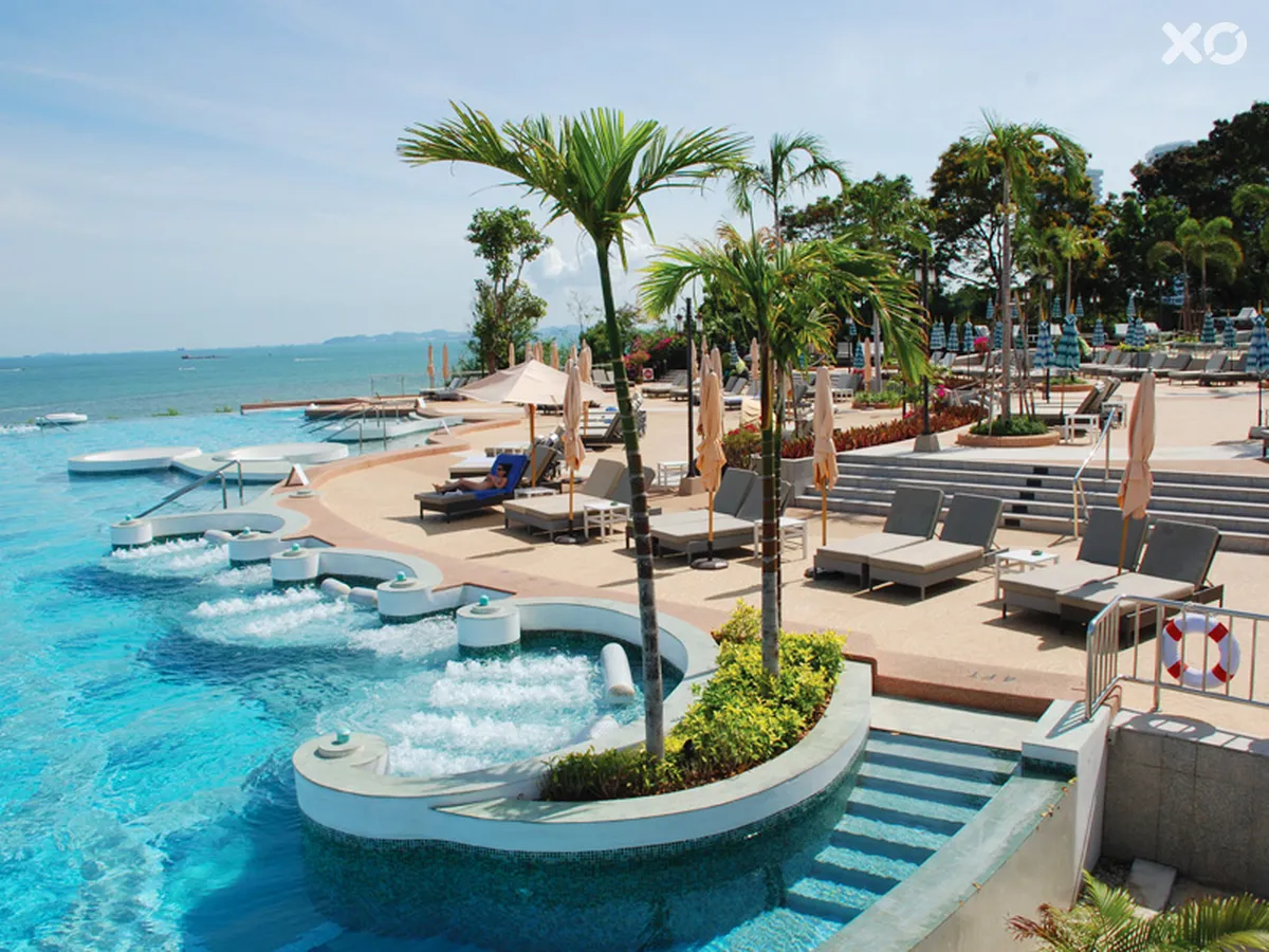 Royal Cliff Beach Terrace