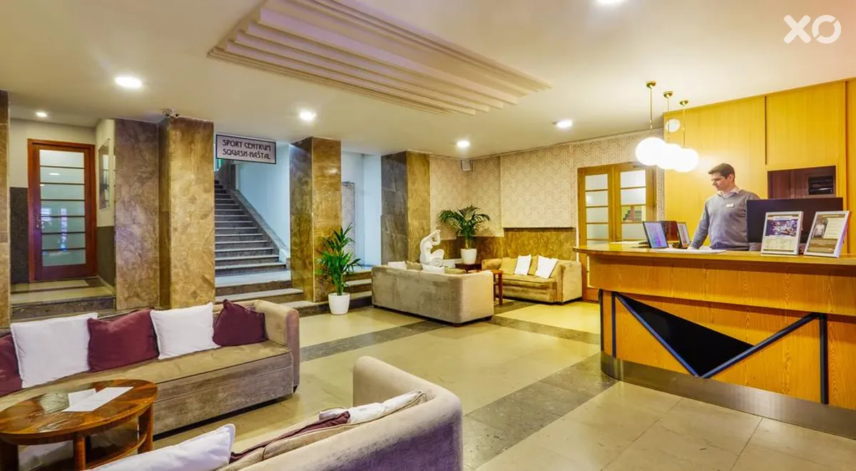 Metropolitan Old Town Hotel