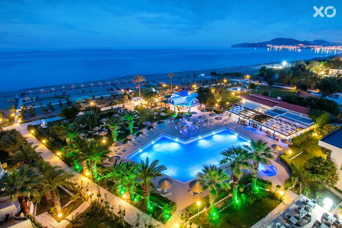 Pegasos Deluxe Beach Hotel