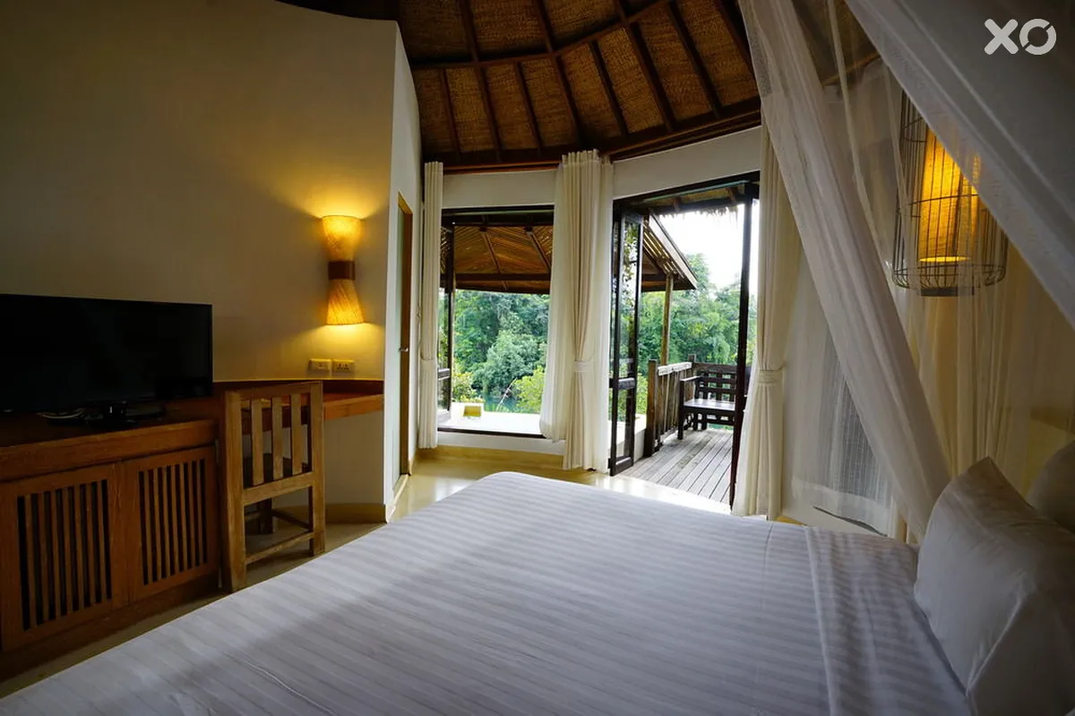Aana Resort & Spa