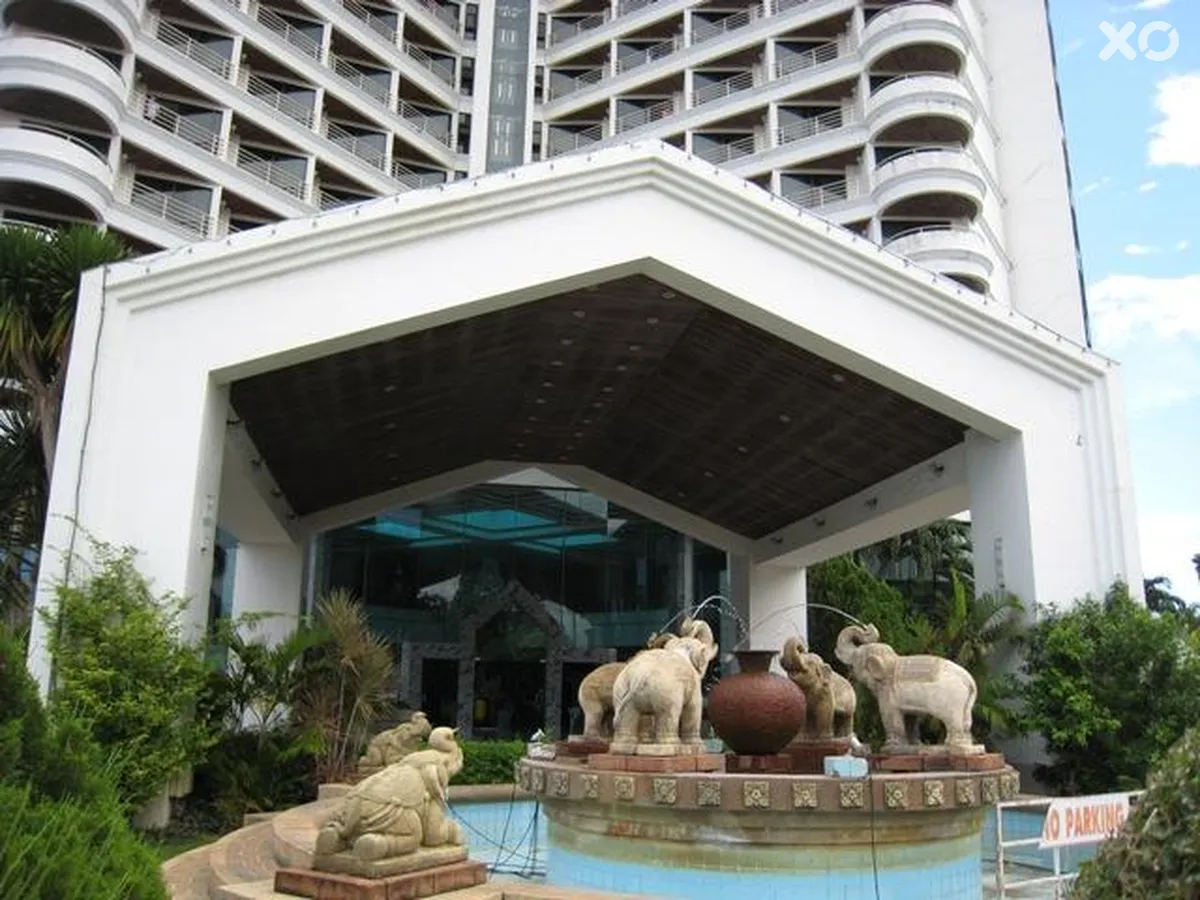 Town In Town Hotel