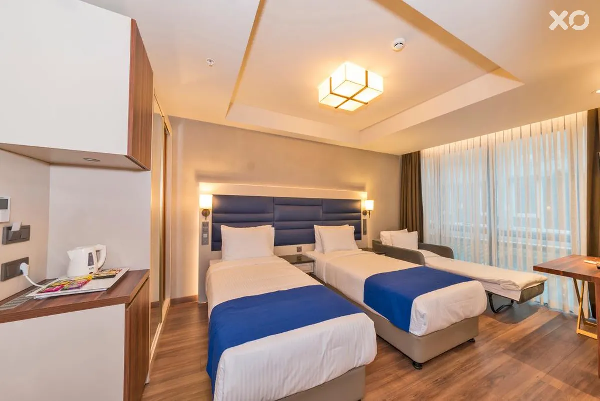 Golden Royal Hotel