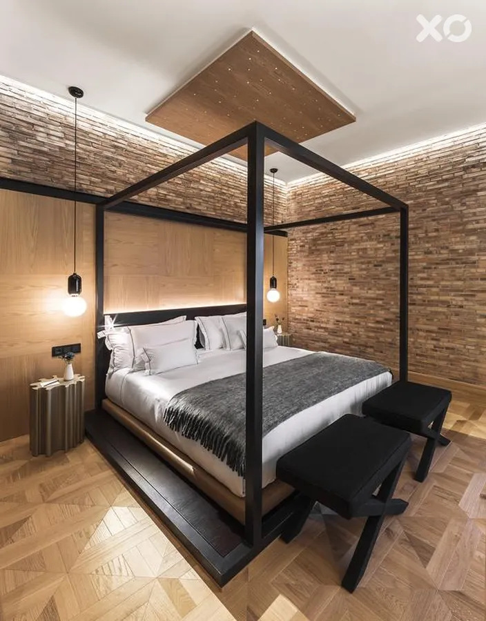 Monument Hotel