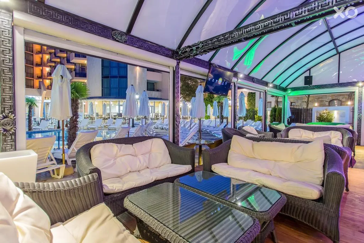 Zenith Hotel