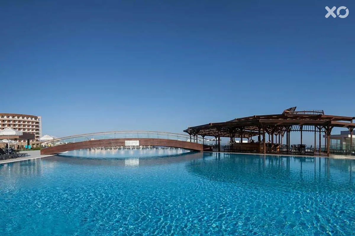 Elexus Resort & Spa
