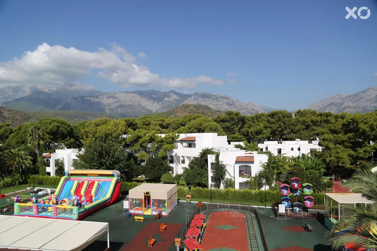 Emelda Sun Club
