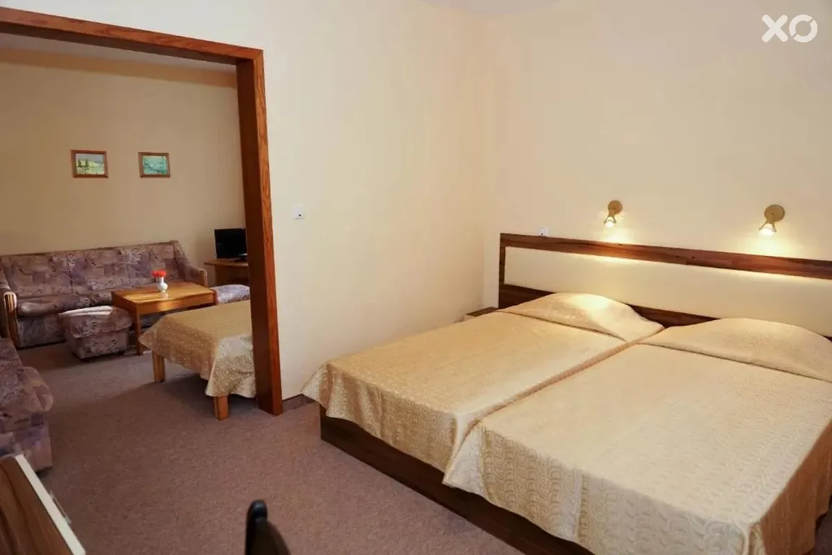 Bor Hotel