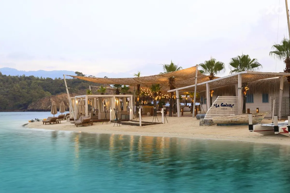 D Maris Bay