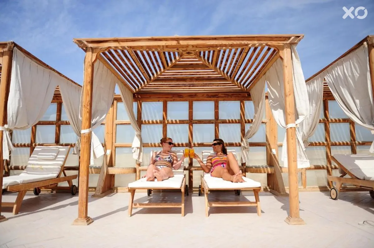 The Breakers Diving & Surfing Lodge