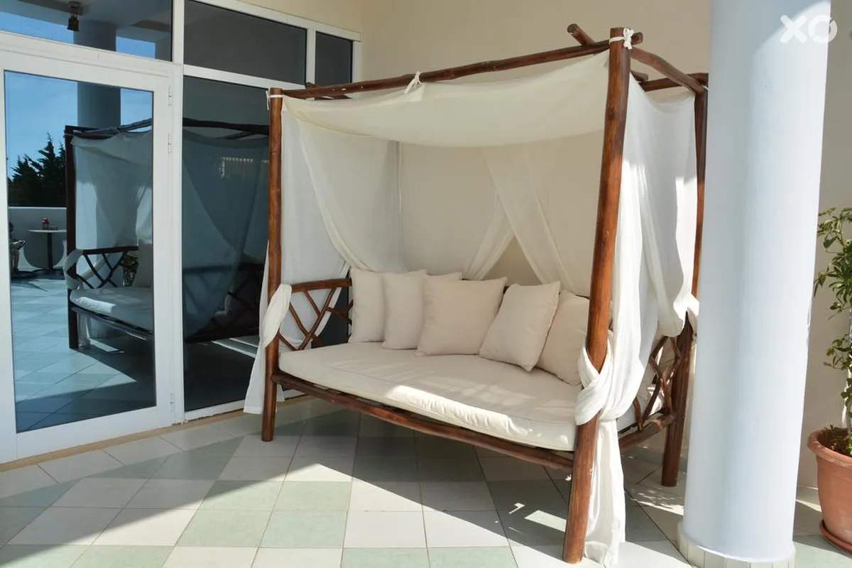 Sovereign Beach Hotel
