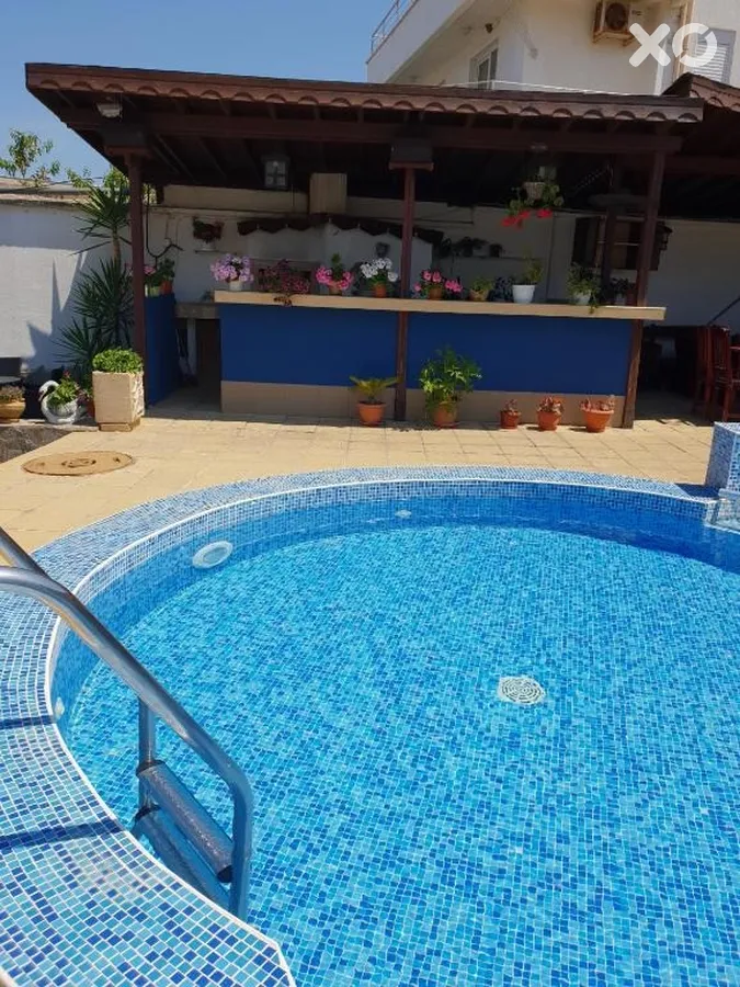 Sunny Hotel