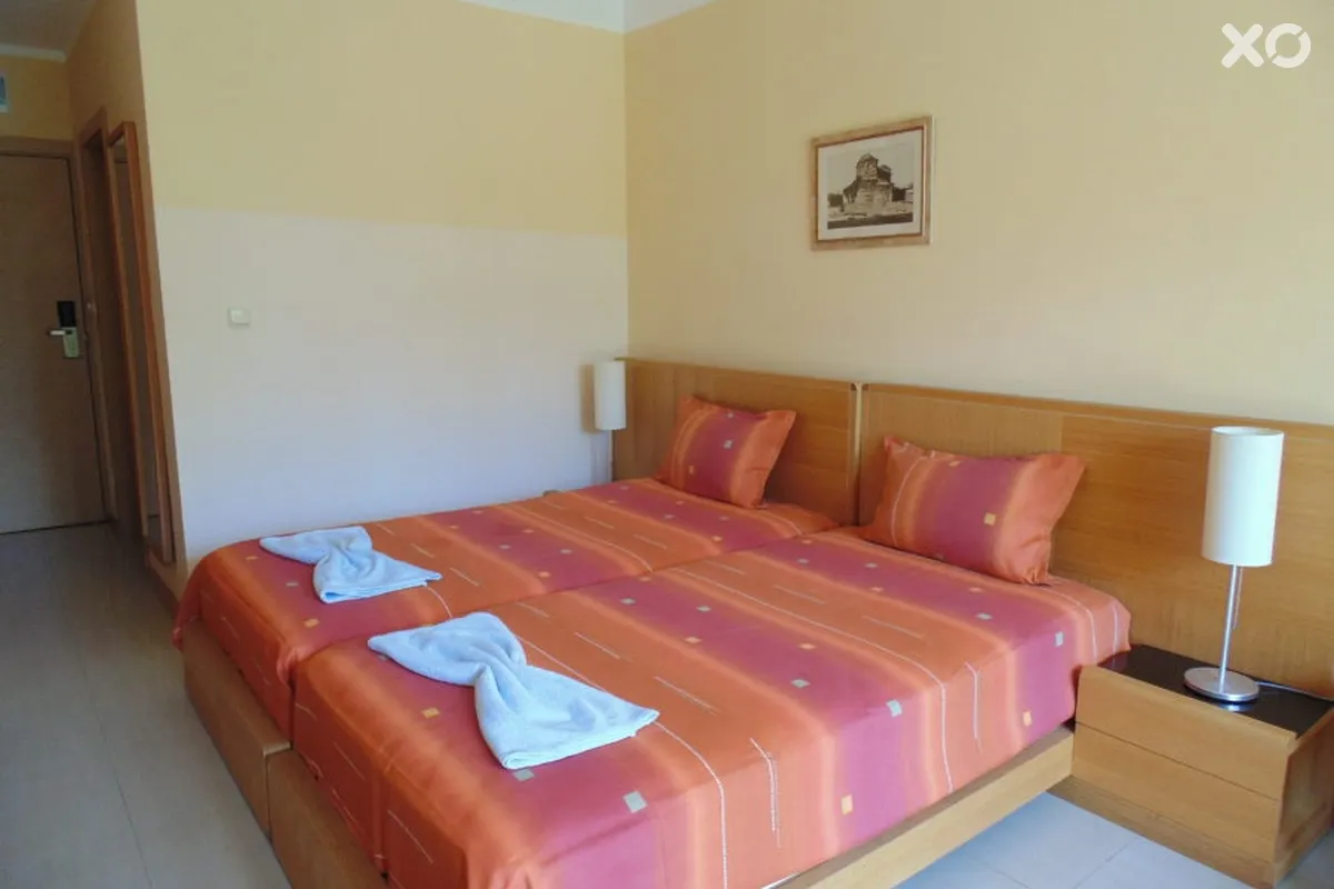 Oasis Park Hotel