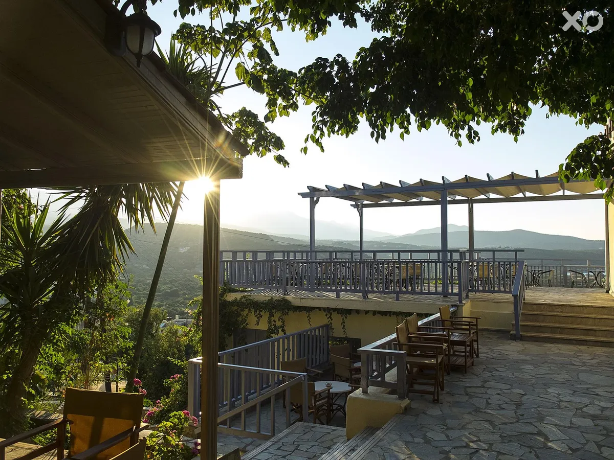 Elpida Hotel & Apartments