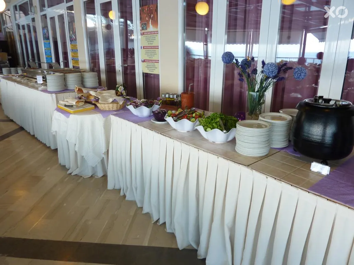 Oasis Hotel