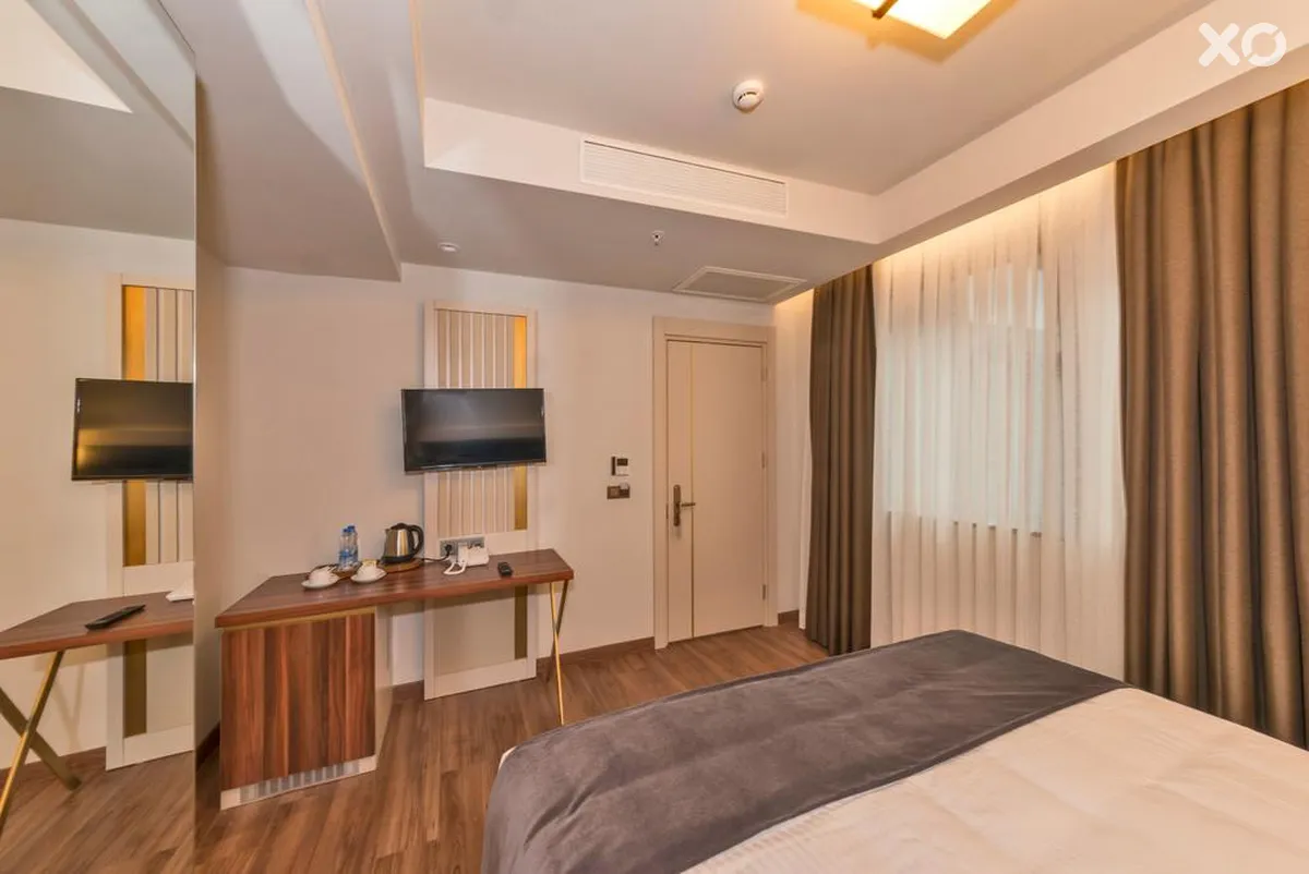Golden Royal Hotel
