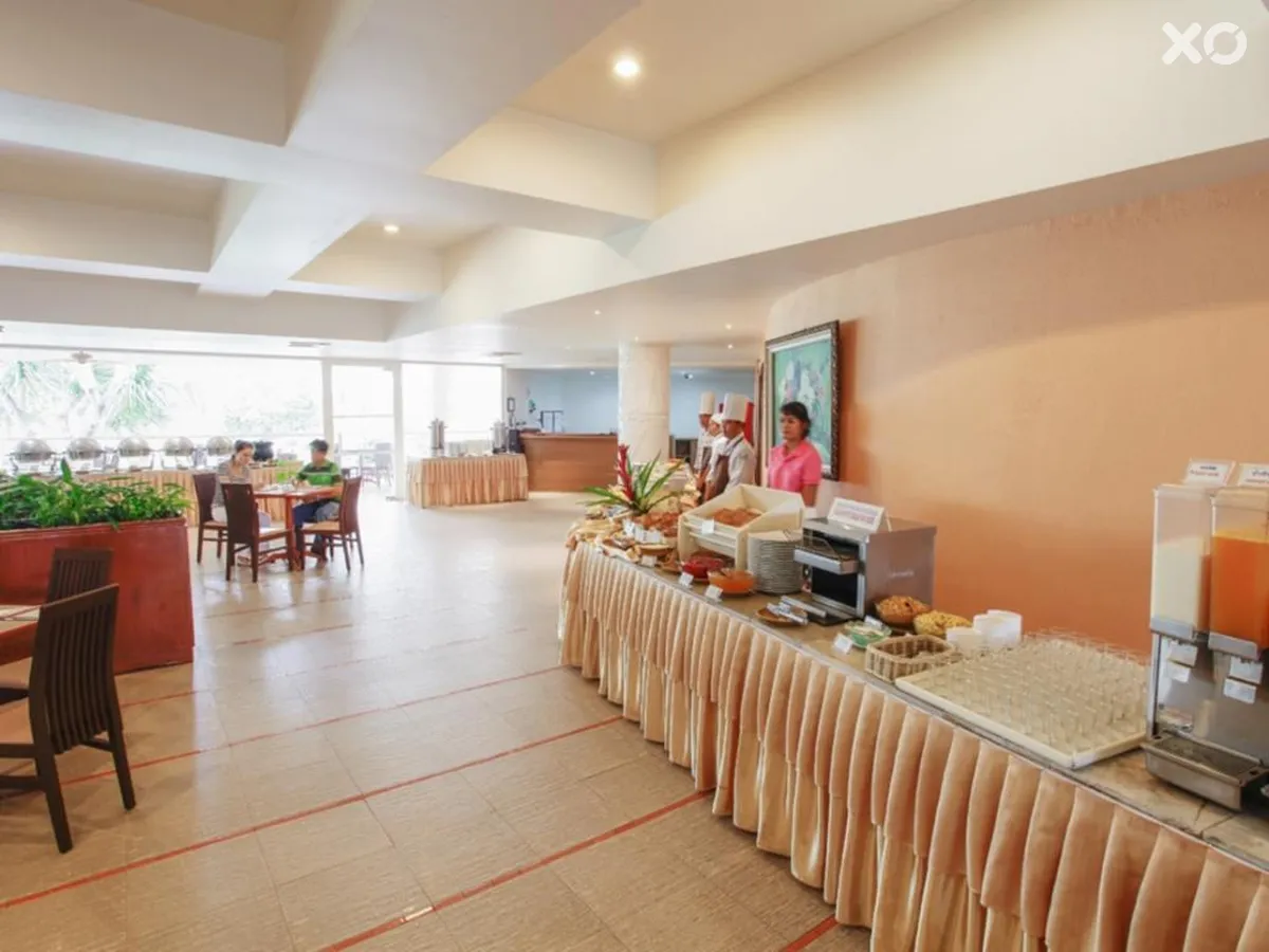Tropicana Hotel