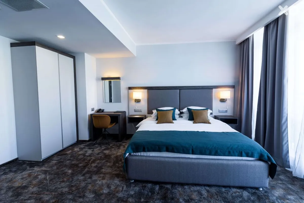 Best Western Plus Premium Inn