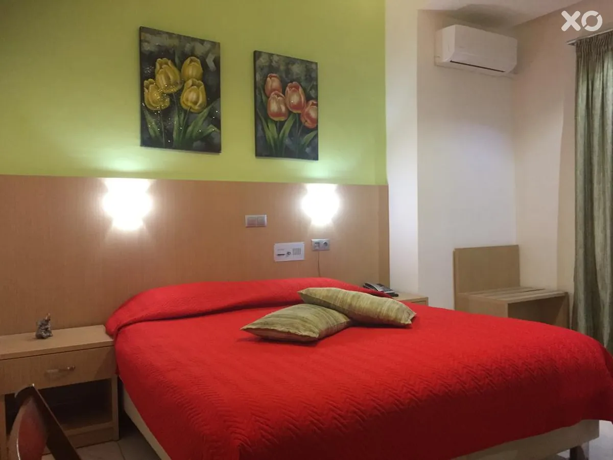 Voula Hotel & Apartments