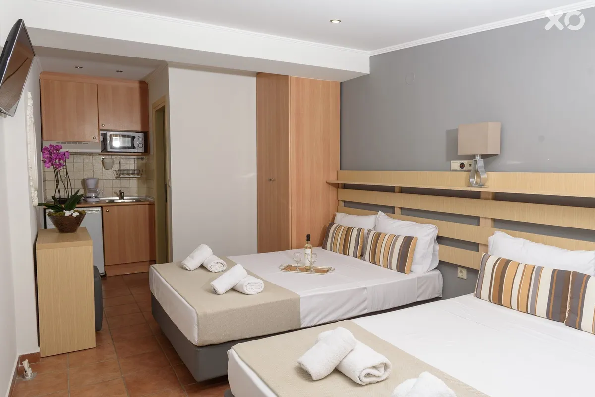Ammos Beach Studios & Suites