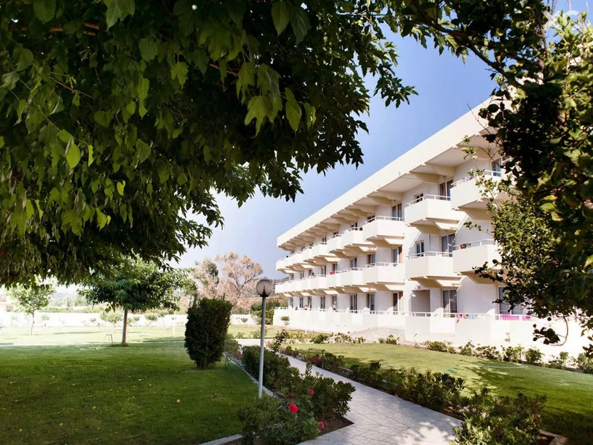 Zoes Hotel Studios