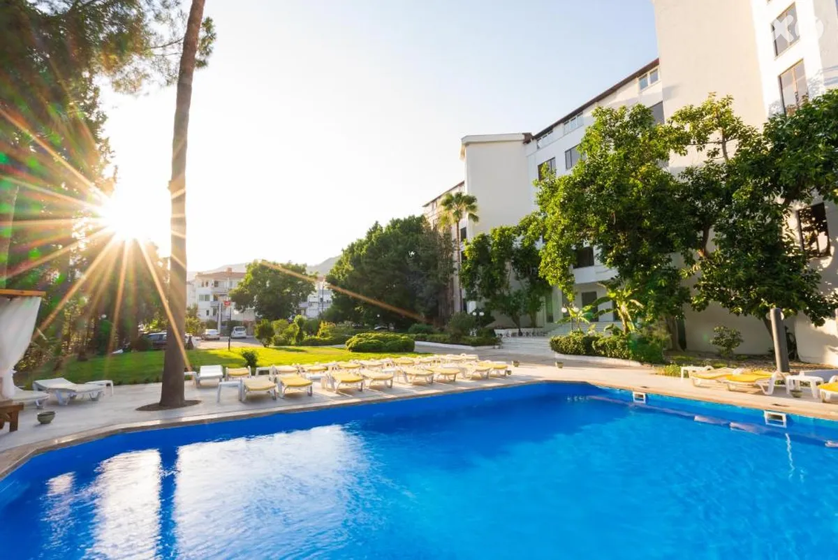 Caprea Hotel