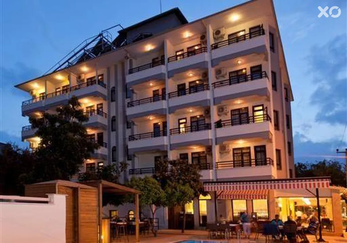 Kandelor Hotel