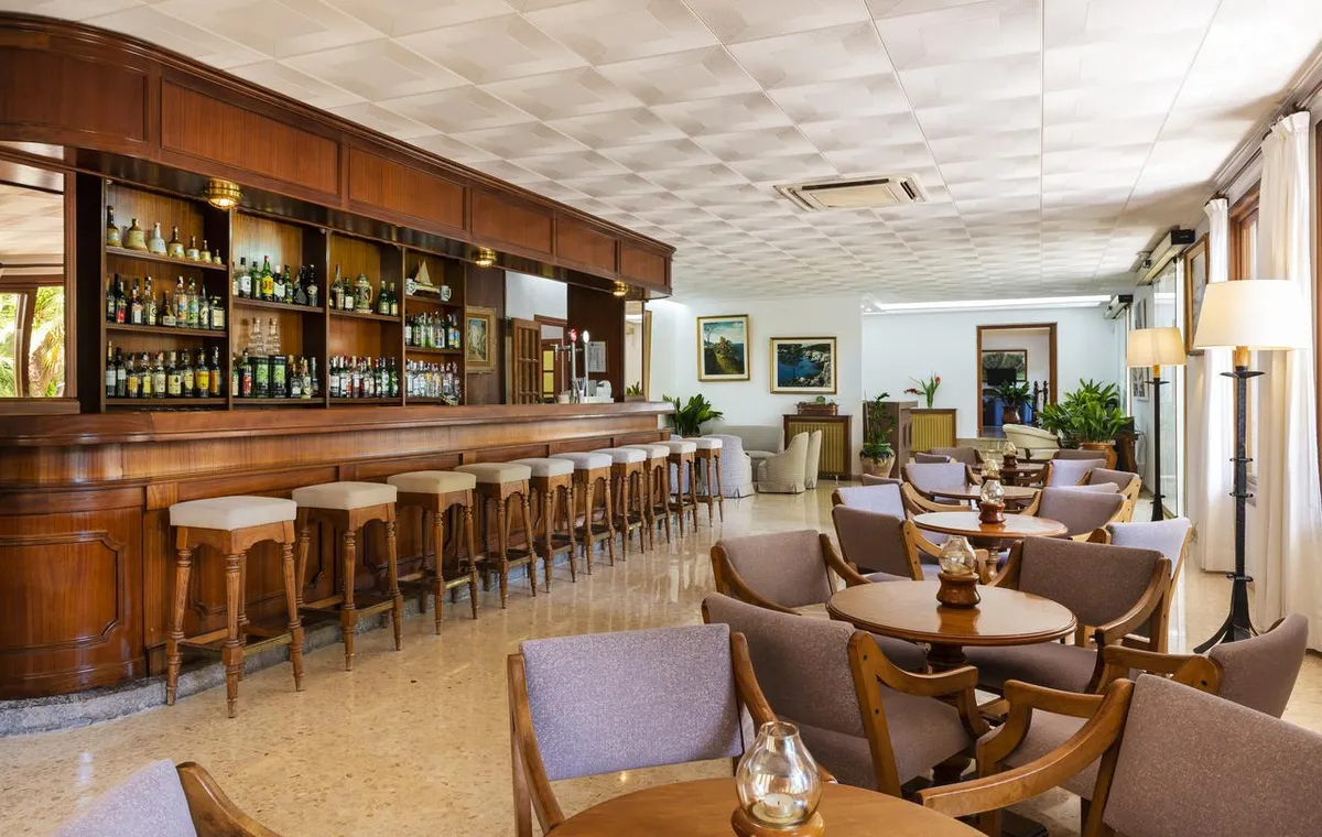 Gaya Hotel