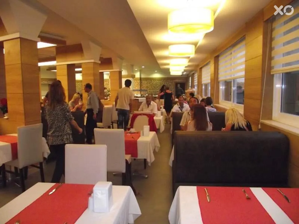 Point Beach Hotel