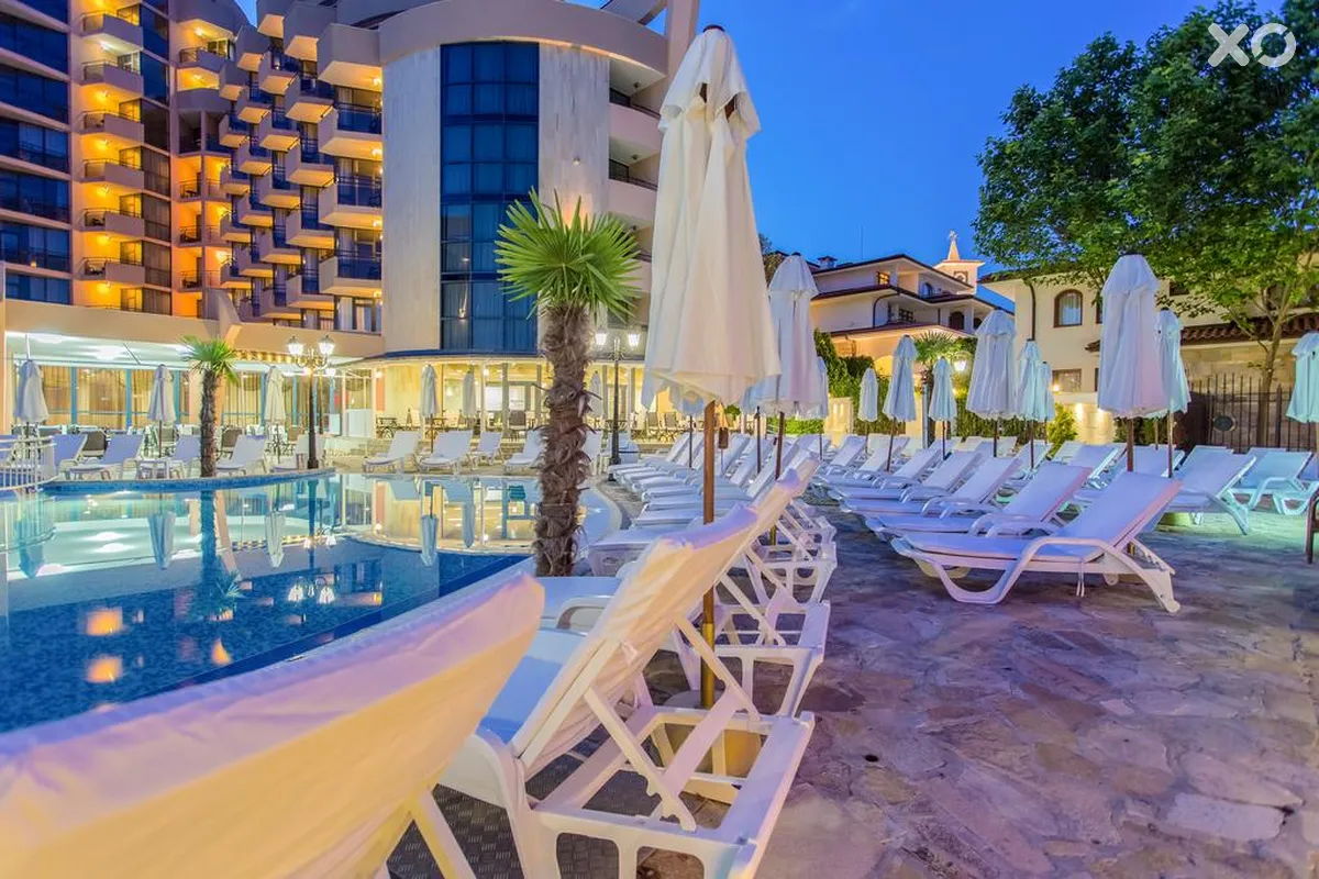Zenith Hotel