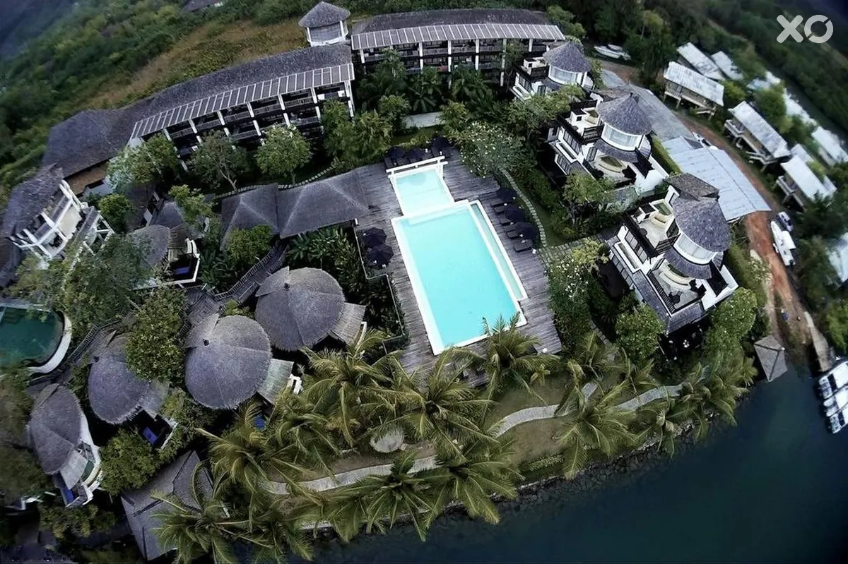 Aana Resort & Spa