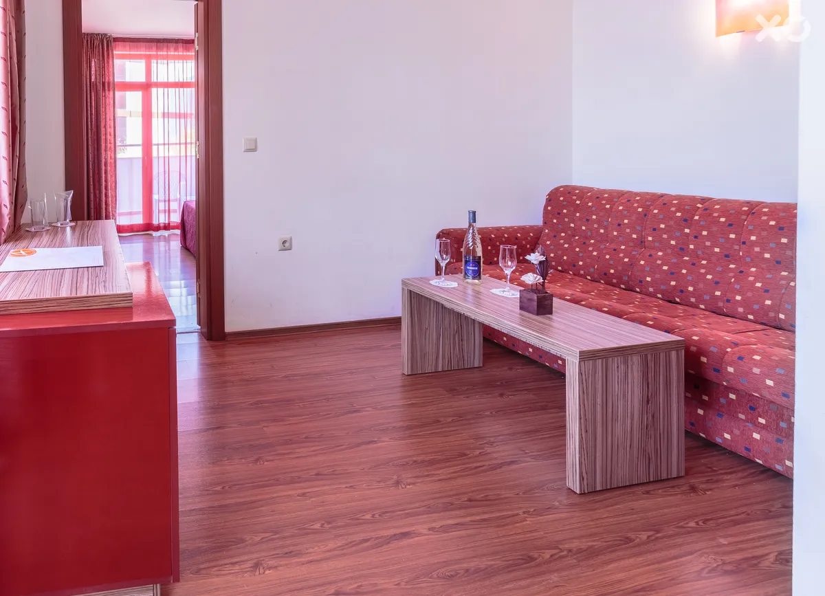 Apolis Hotel