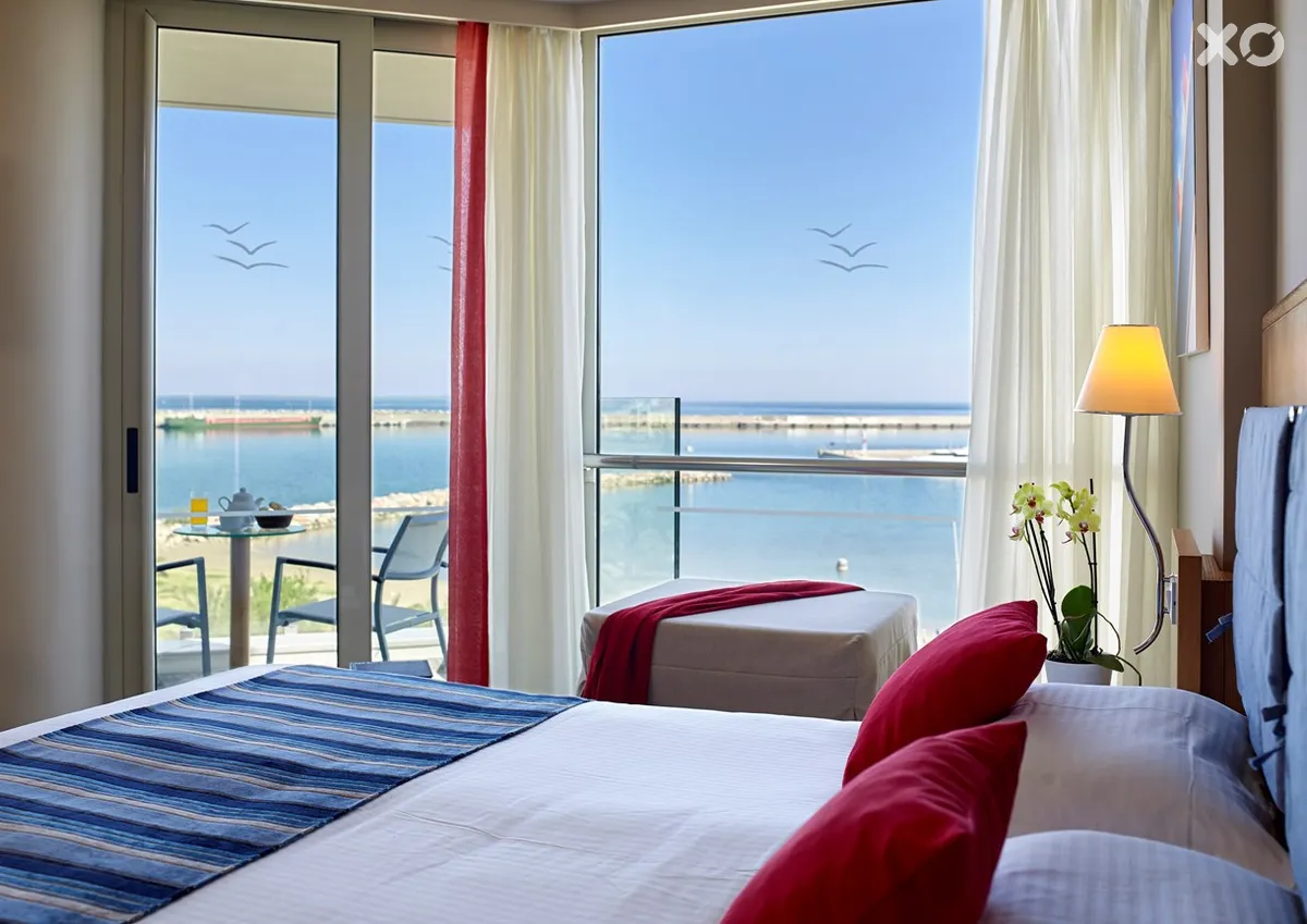 Kyma Suites Beach Hotel