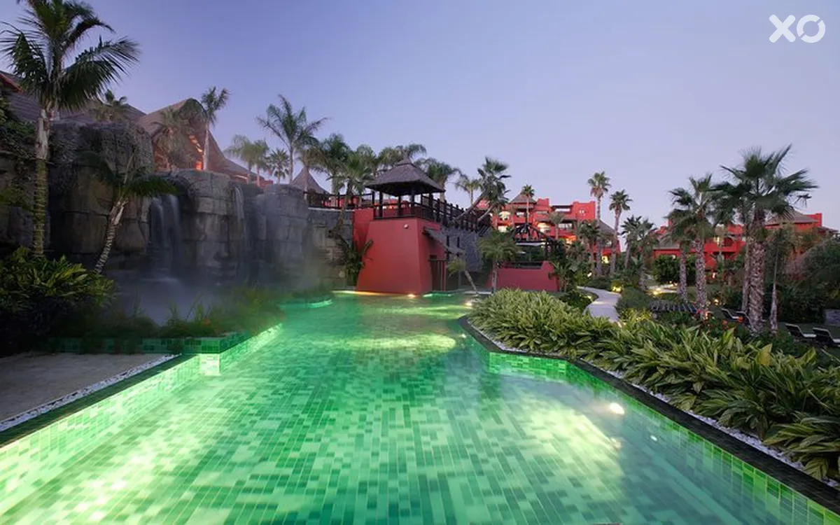Asia Gardens Hotel & Thai Spa a Royal Hideaway Hotel