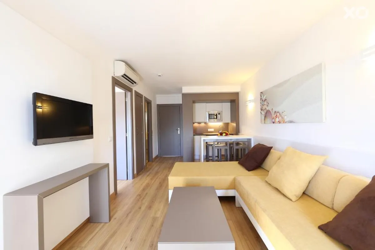 Jade Apartments