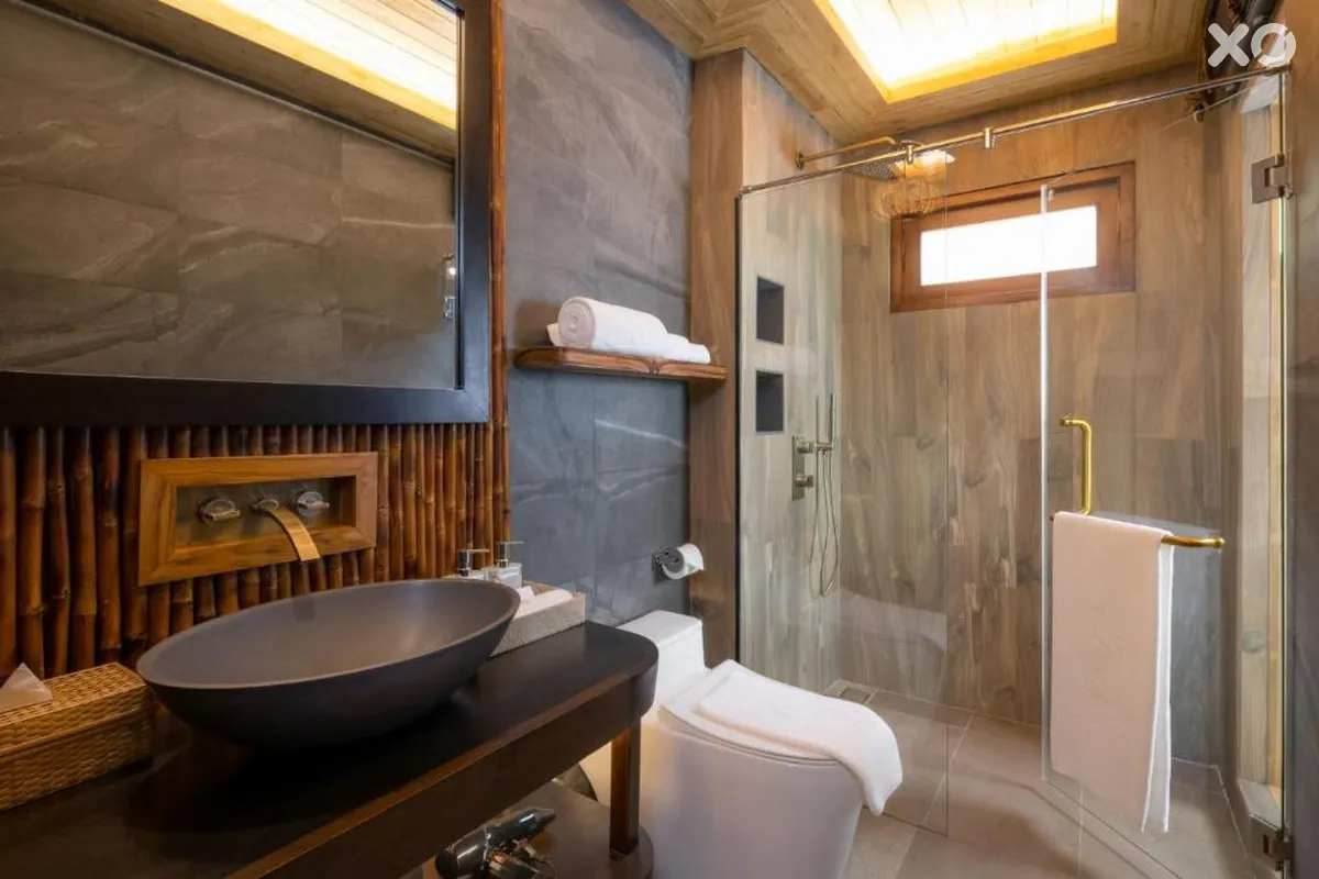 Sinae Phuket Luxury Hotel