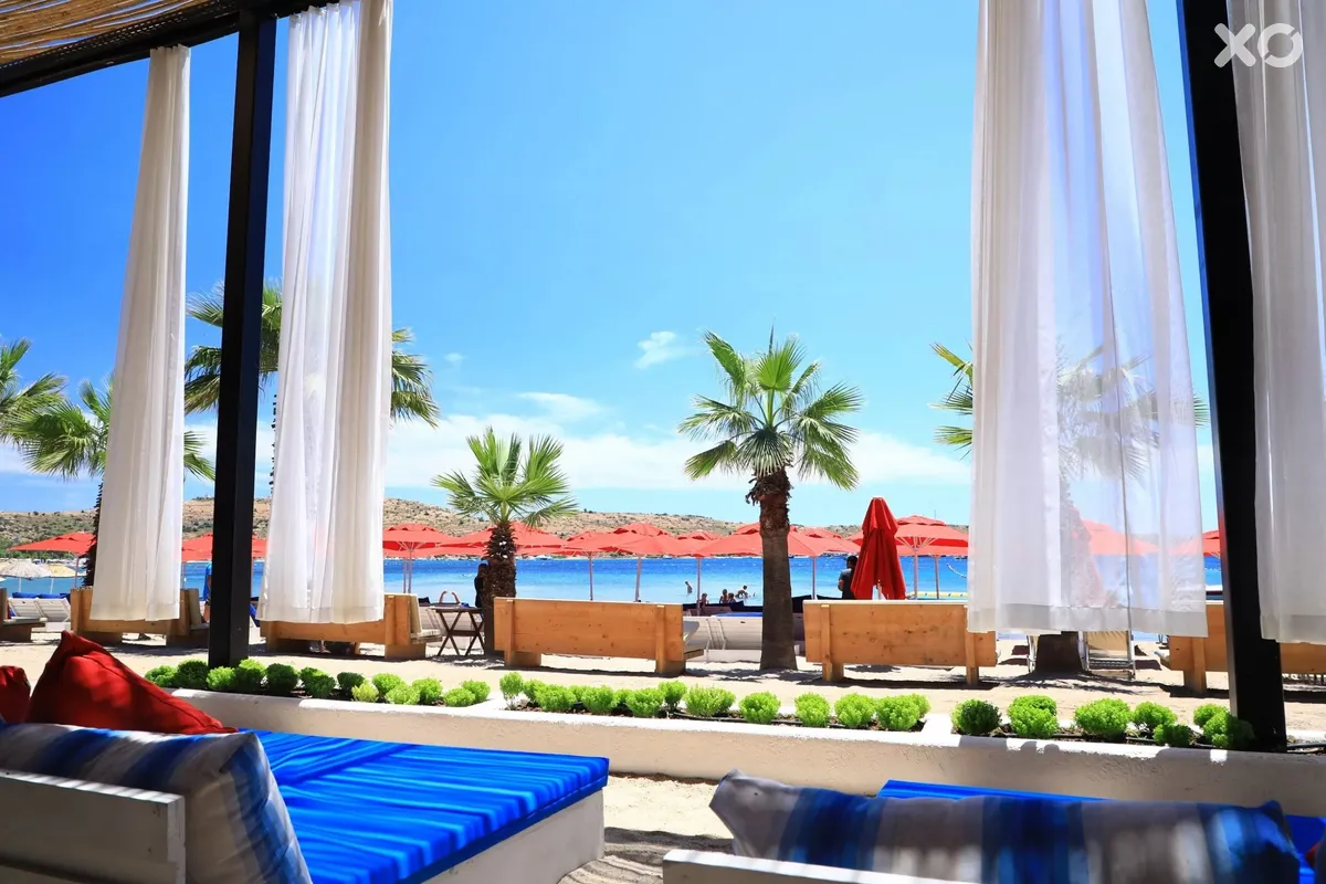 Very Chic Hotel