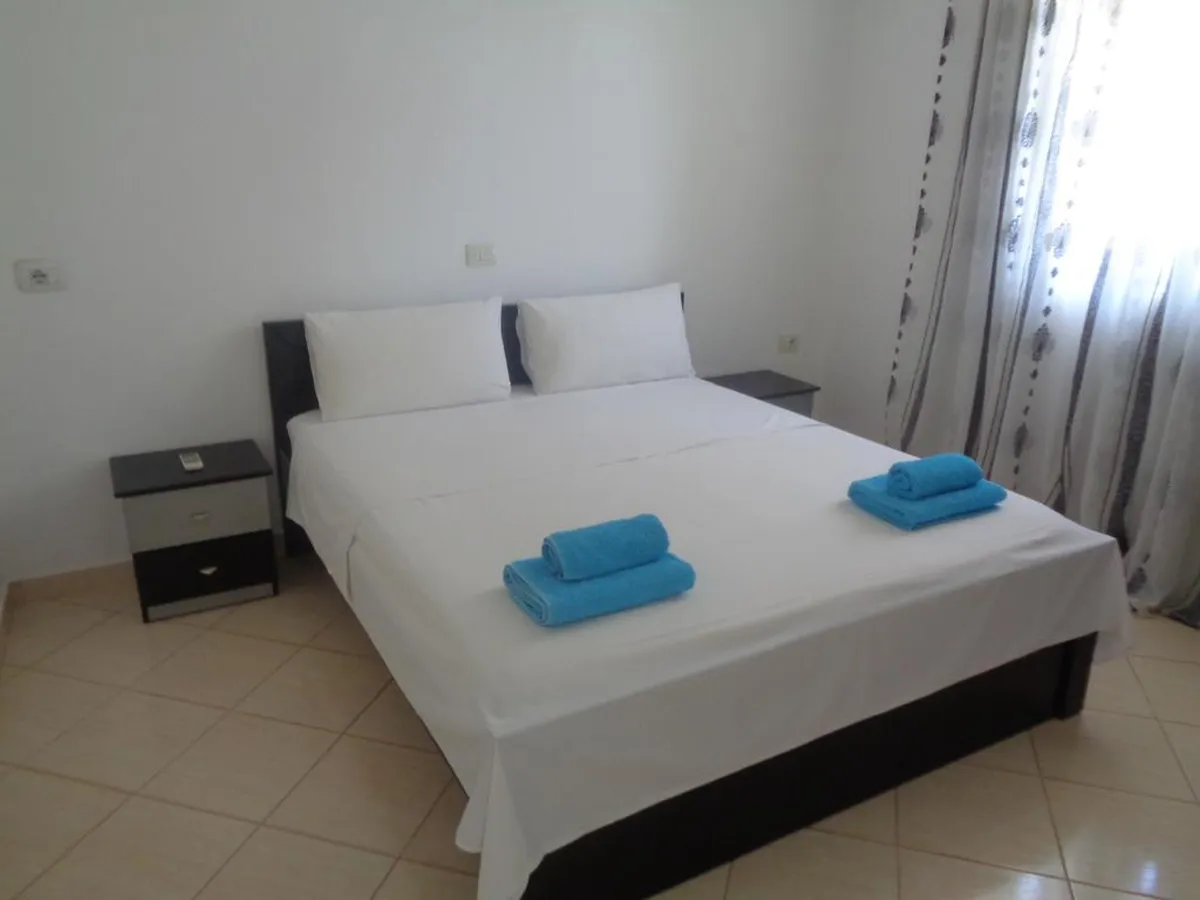 Vila White