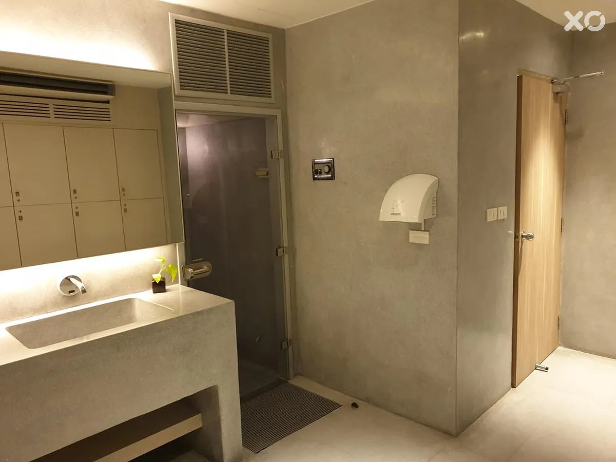 The Silver Palm Hotel