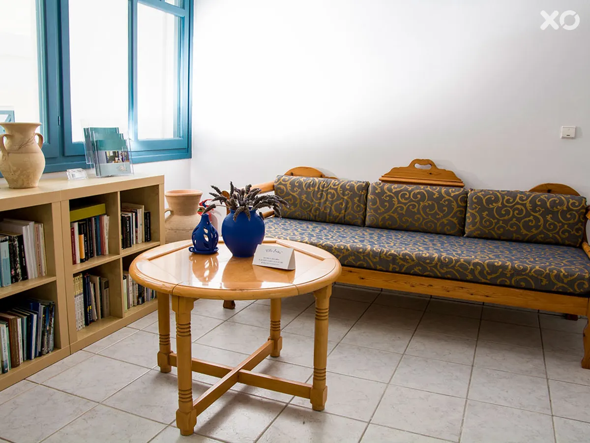 Irida Villa