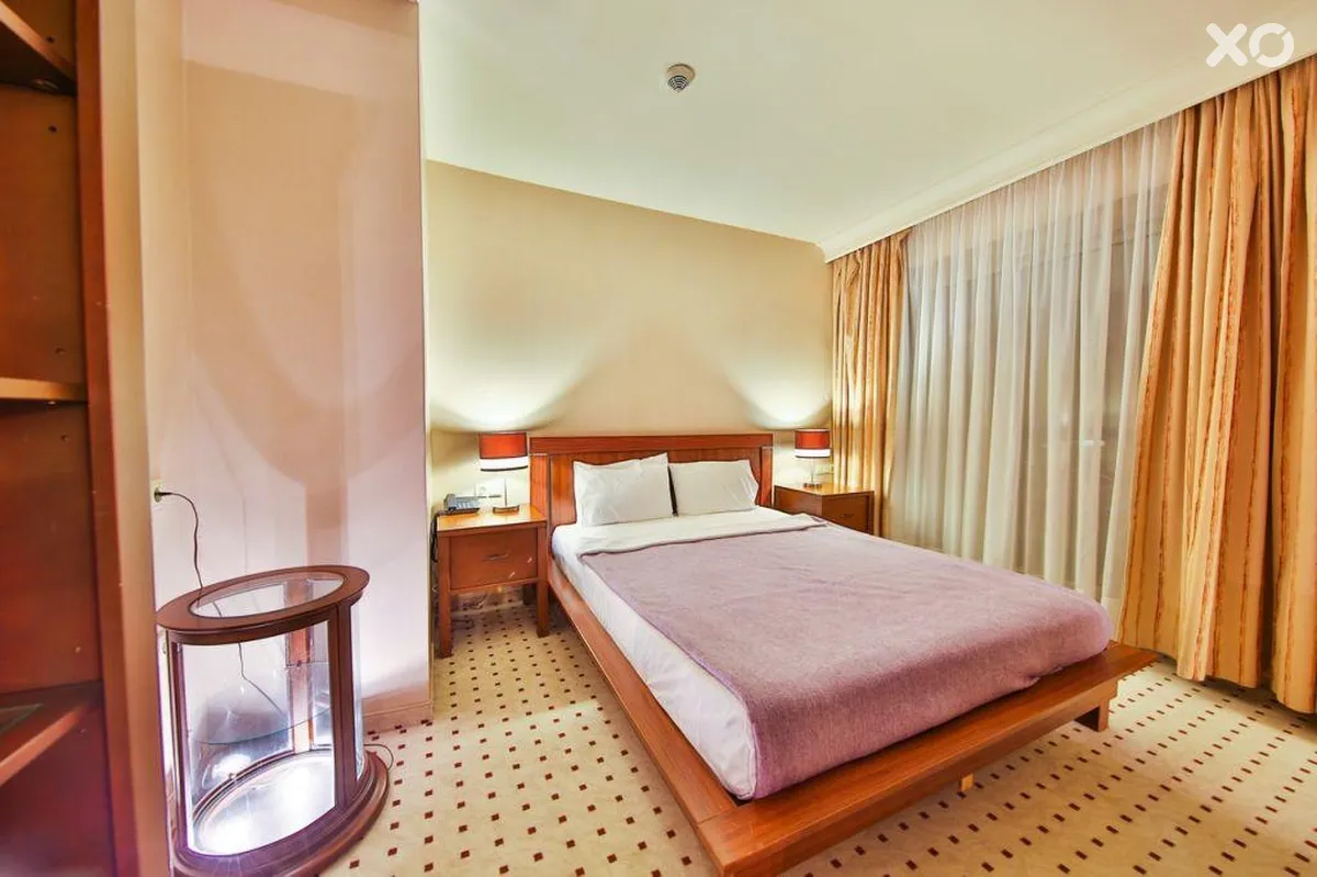 Marina Hotel & Suites