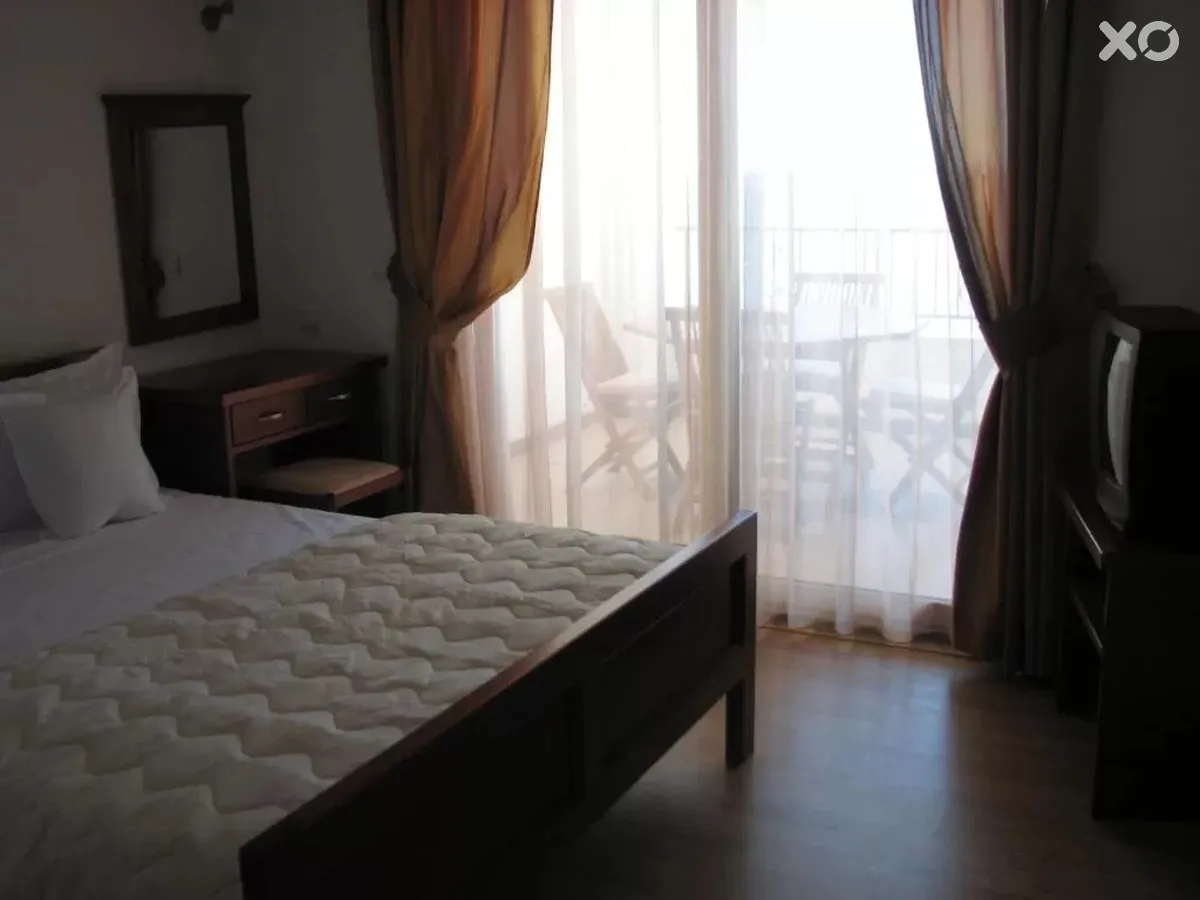 Leut Apartments