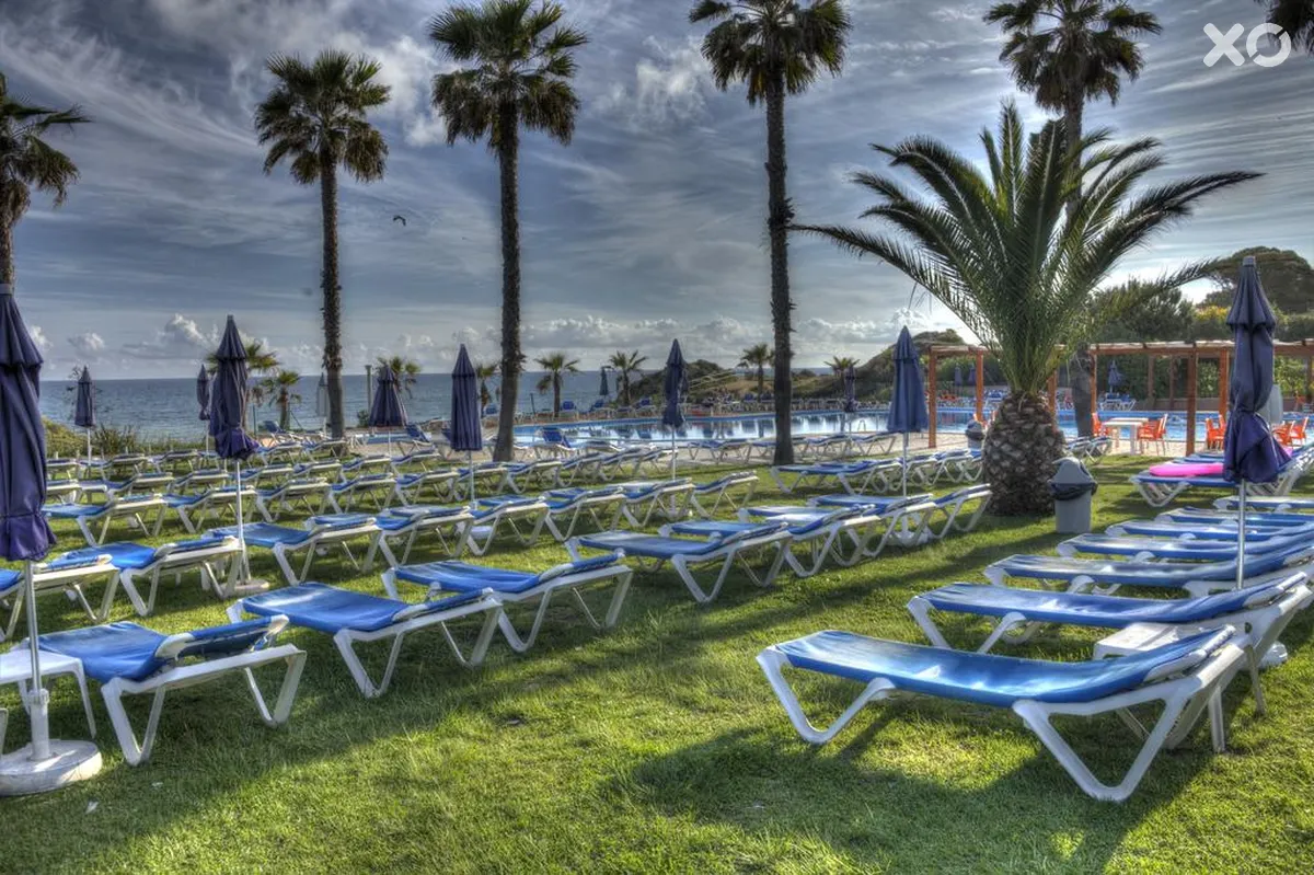 Auramar Beach Resort