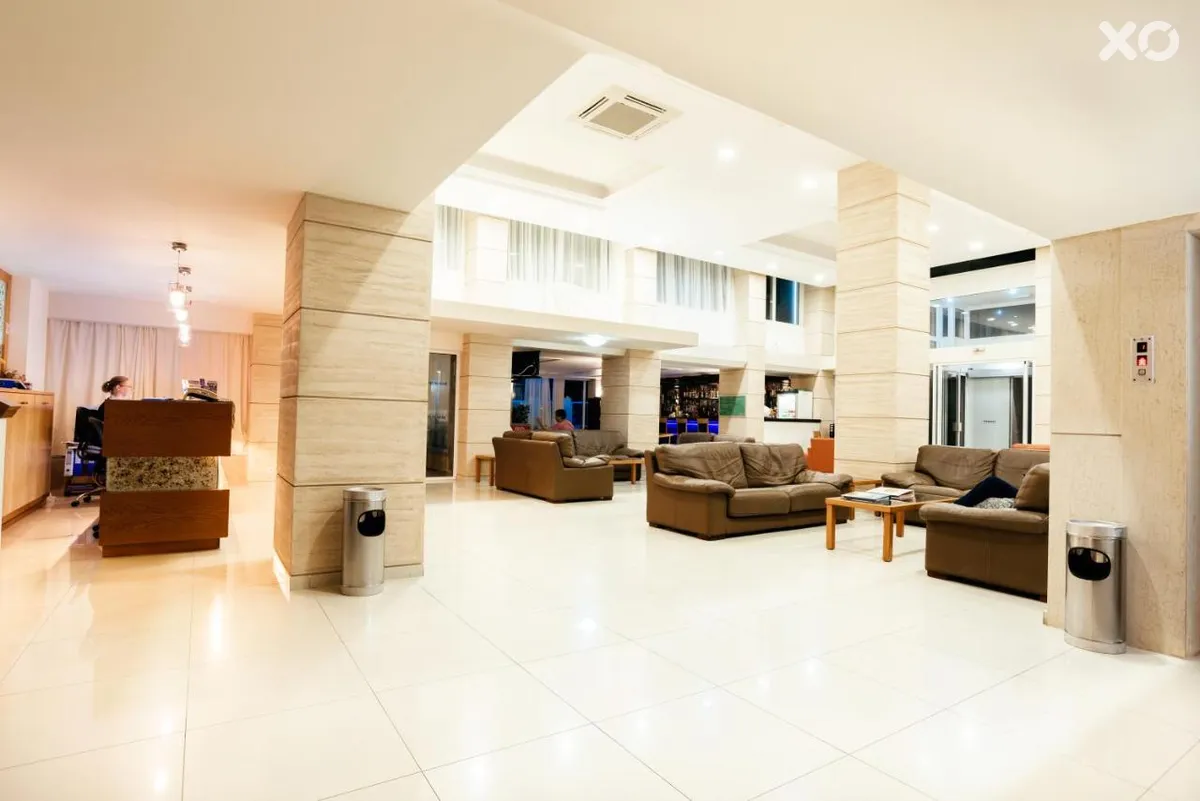 Riviera Hotel