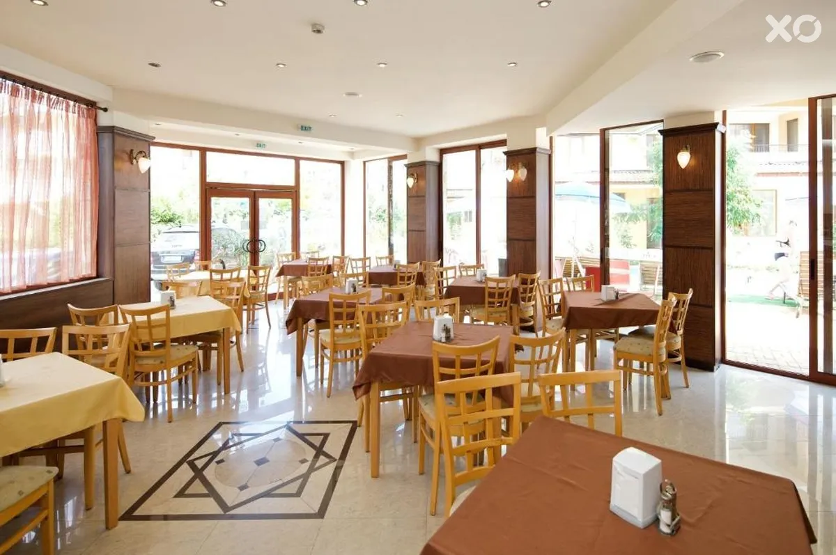 Lira Hotel