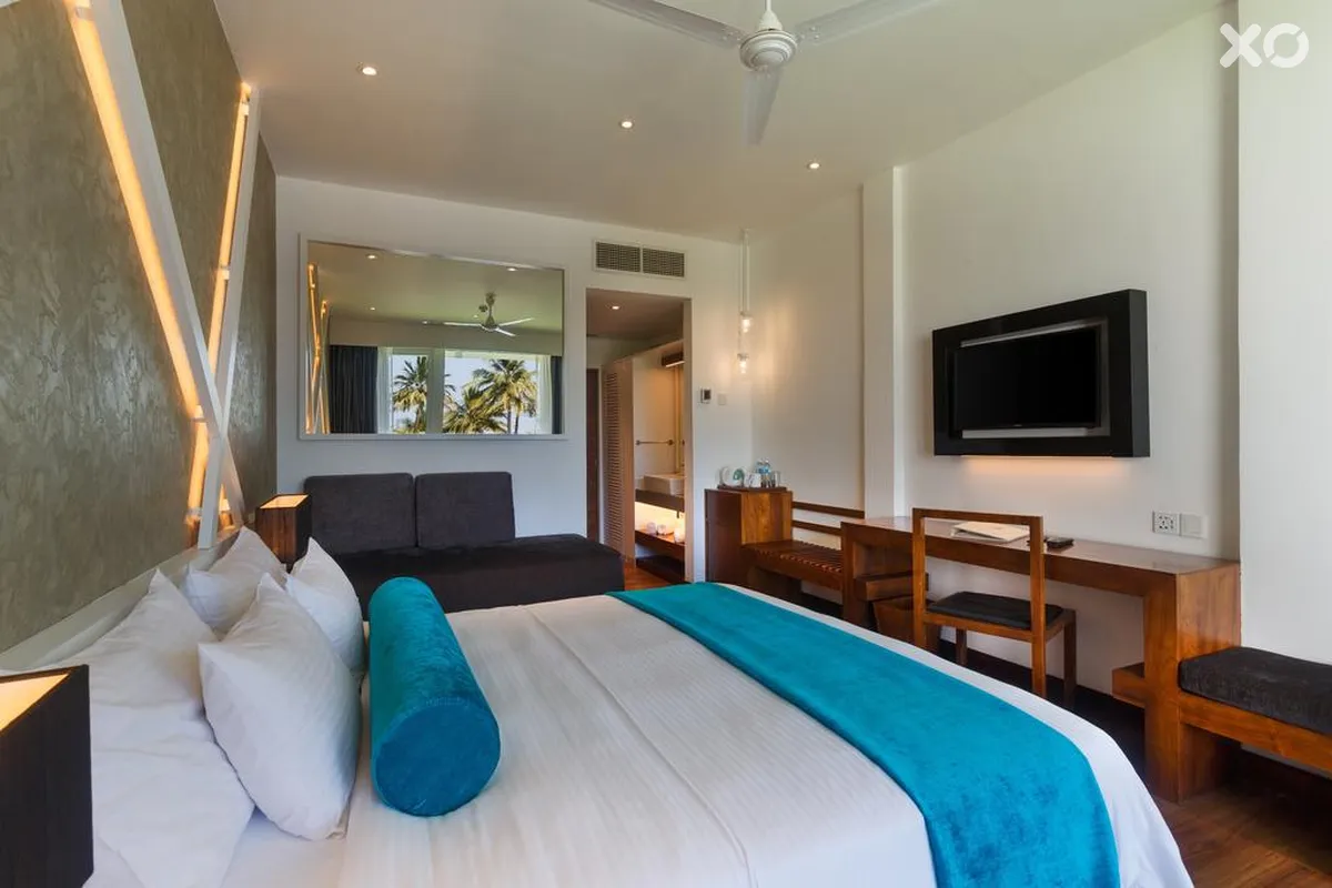 Camelot Beach Hotel