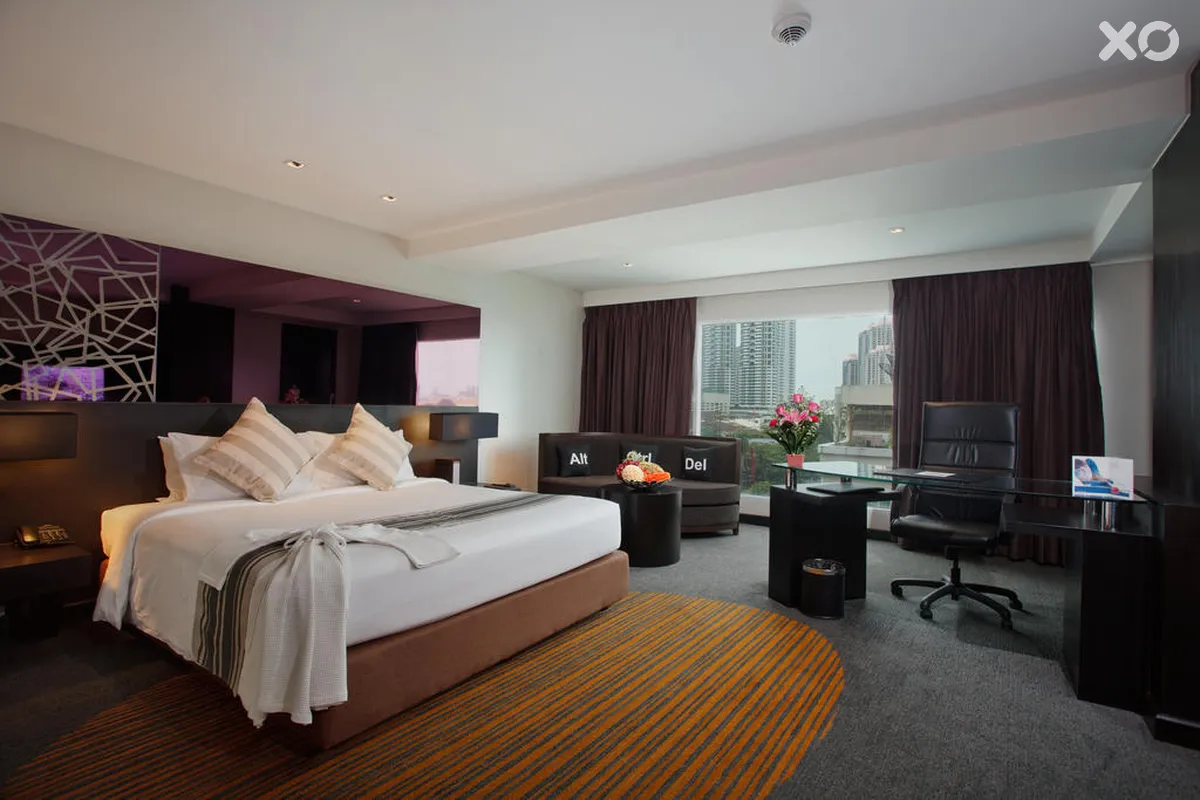 Golden Tulip Mandison Suites