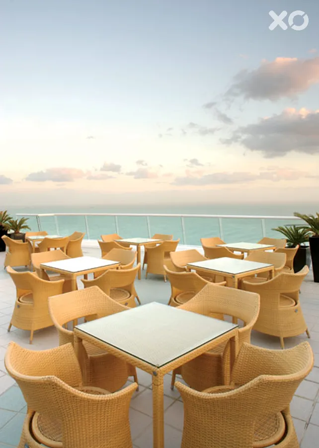 Jumeirah Beach Hotel & Beit Al Bahar Villas